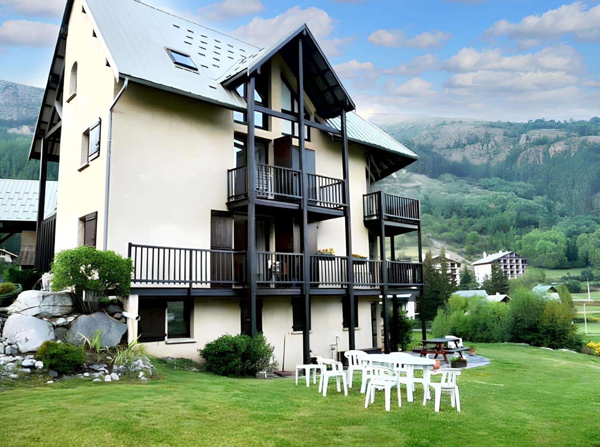 Cosy Avec Vue Sur Montagne A Les Bains 75m² Cheminee Le Monêtier-les-Bains
